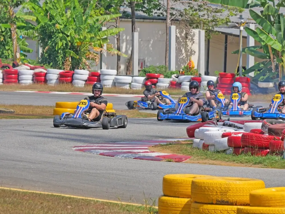 صورة Phuket Kart Speedway Professional Outdoor Go-Kart Racing Experience in Kathu رقم 2
