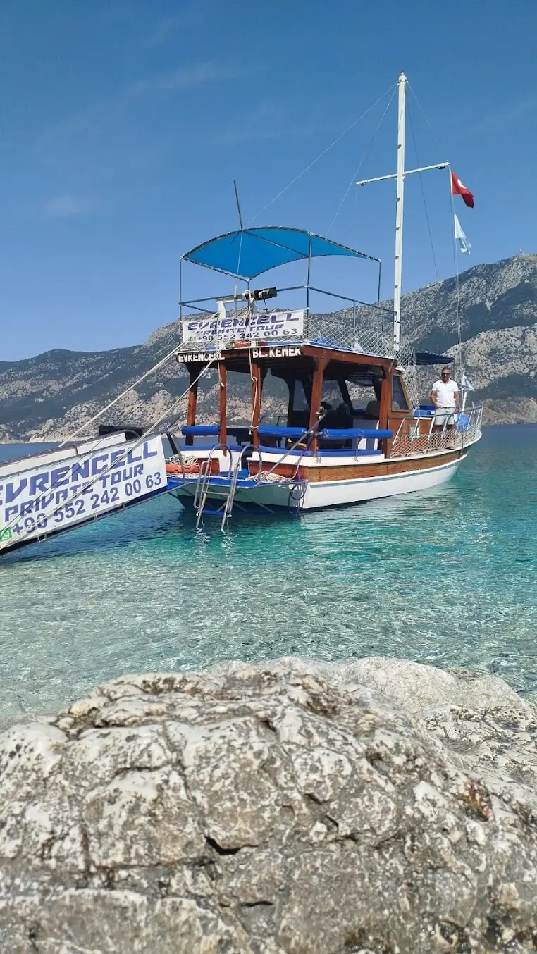 Cirali Private Boat Tour to Suluada, Phaselis, Porto Ceneviz and Hidden Bays image 3