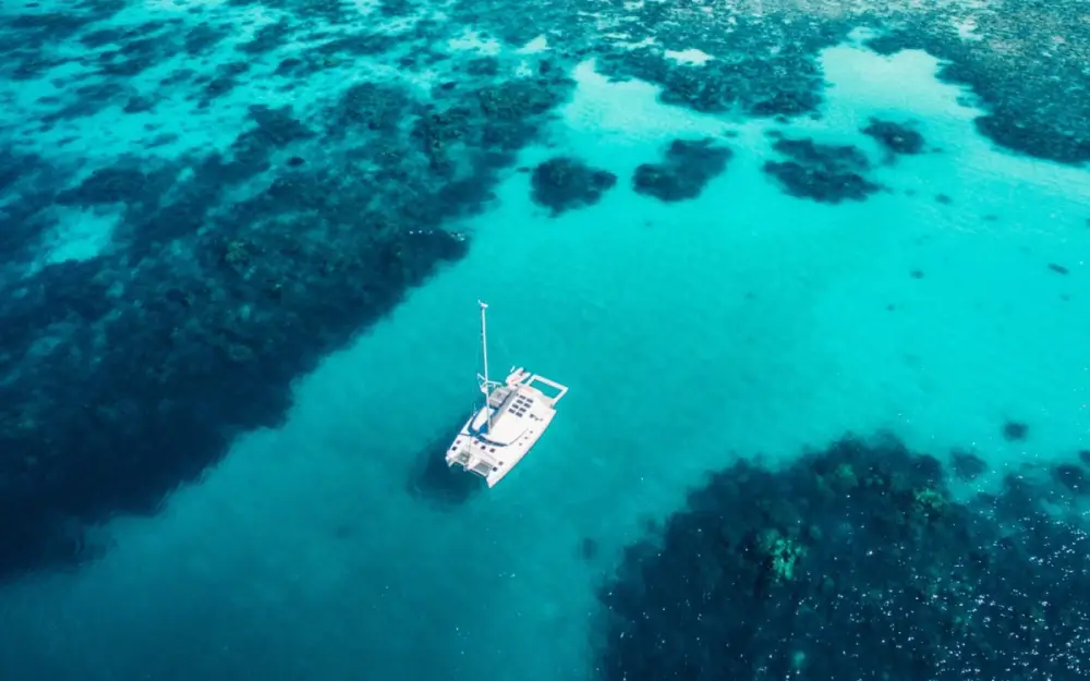 Private Katamaran-Kreuzfahrten, Insel- und Badeausflüge mit Blue Voyage Phuket Bild 2