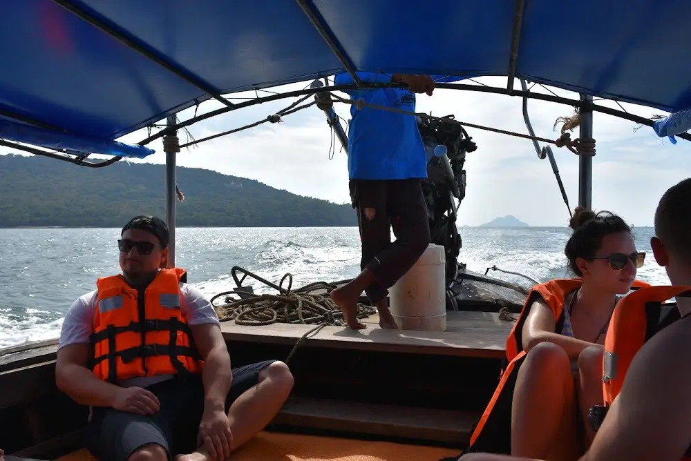 Krabi Hong Islands Longtail Boat Tour with Lagoon, Snorkeling and Viewpoint image 2