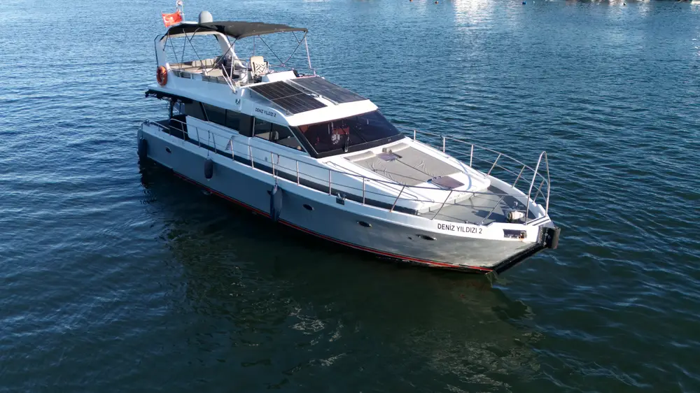 Istanbul Private Bosphorus Yacht Tour on 18m Deniz Yıldızı 2 Sea Star image 1