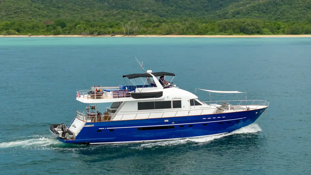 صورة Pattaya 3 Islands Luxury Yacht Charter aboard Ambition (Tarquin 66ft) رقم 3