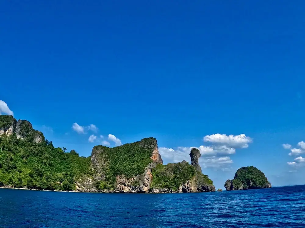 Krabi 4 Islands Longtail Boat Tour with Snorkeling and Picnic Lunch image 3
