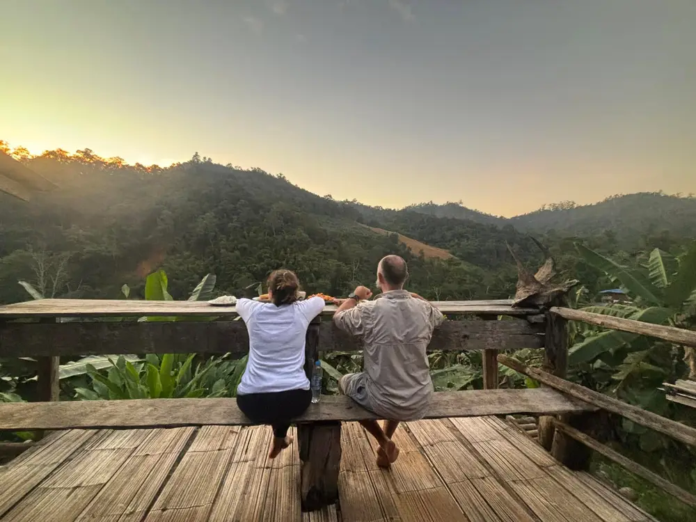 Experience Authentic Jungle Trekking & Local Hill Tribe Culture in Chiang Mai görseli 1