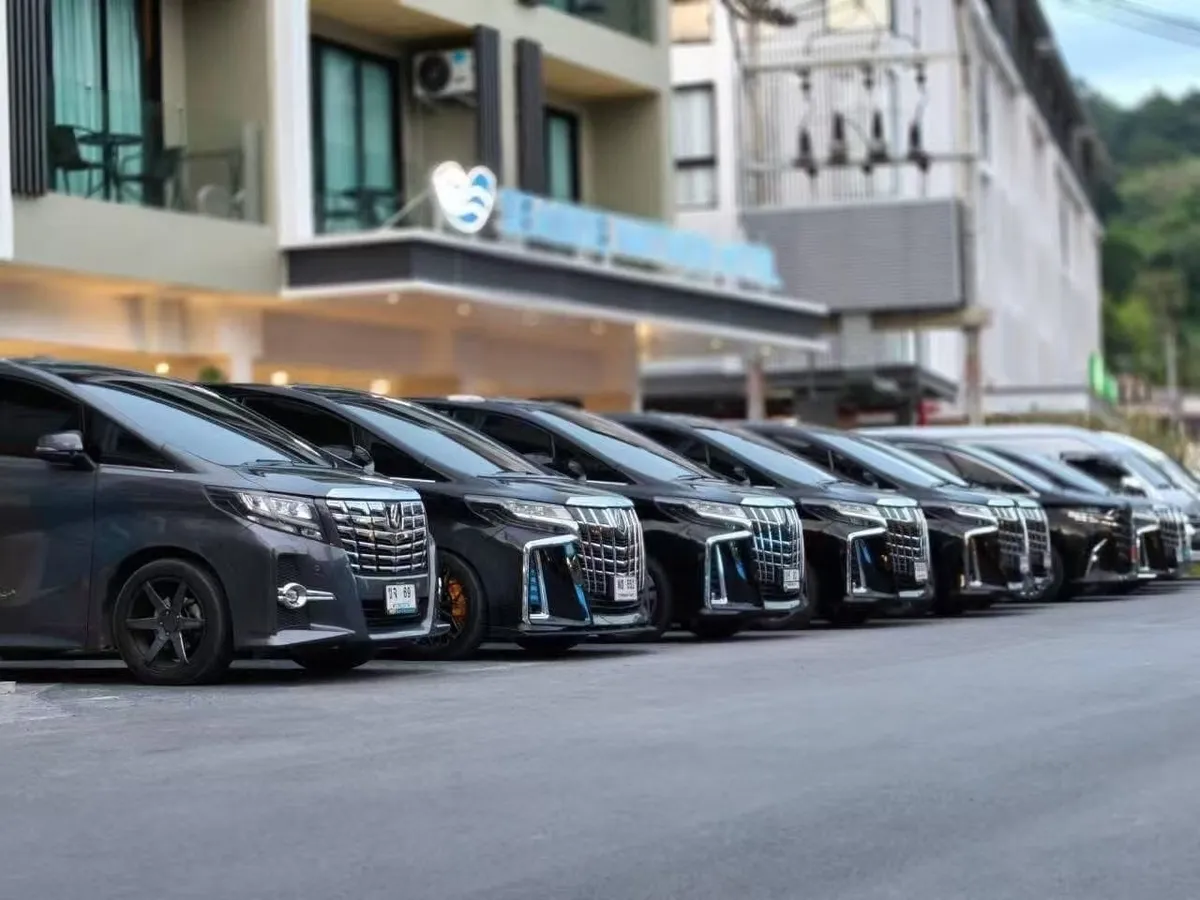 صورة VIP car for rent with driver رقم 2