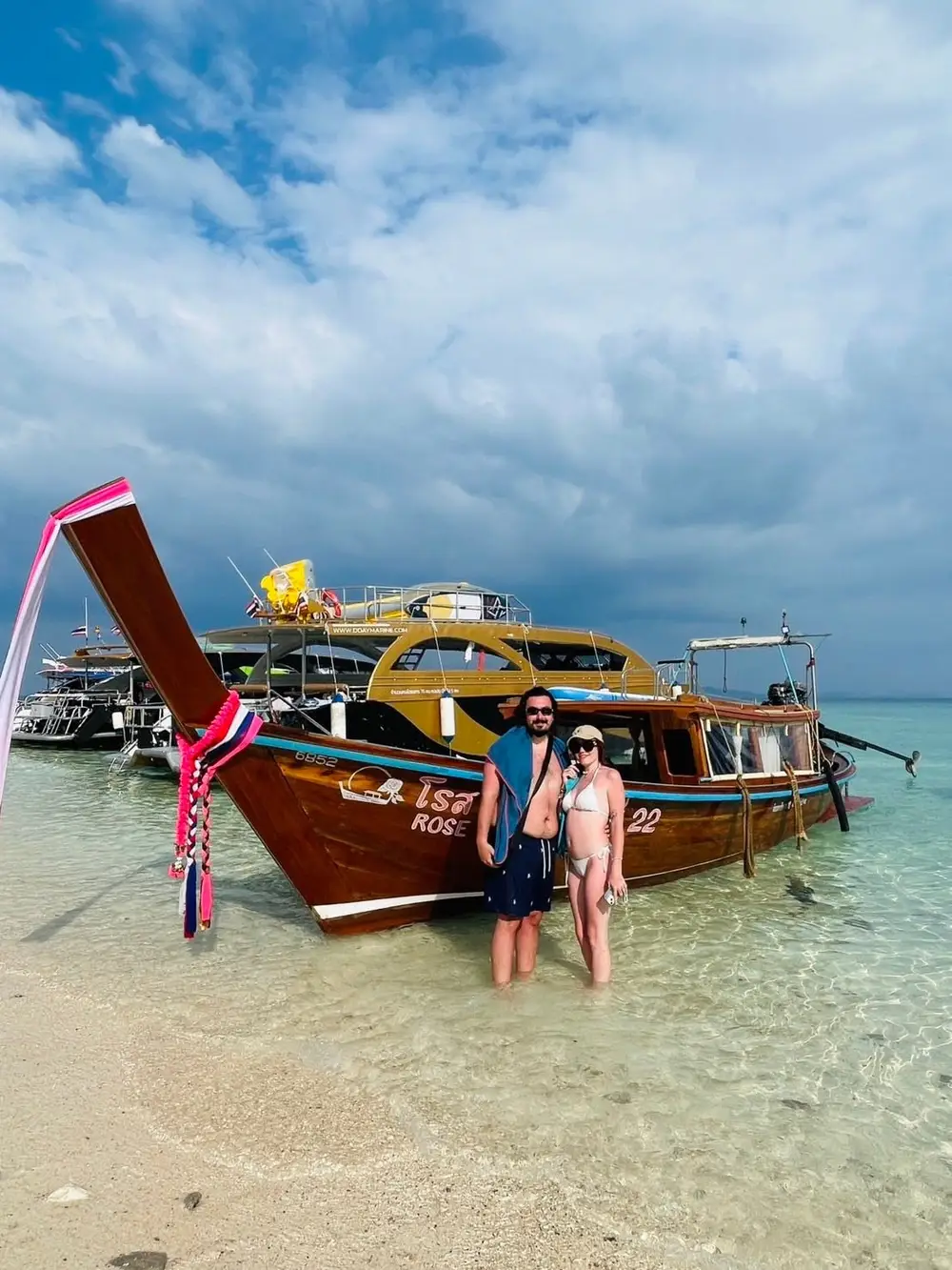 صورة Krabi Private Luxury Longtail Boat Tour: Choose the Four Islands or Hong Island Experience رقم 2