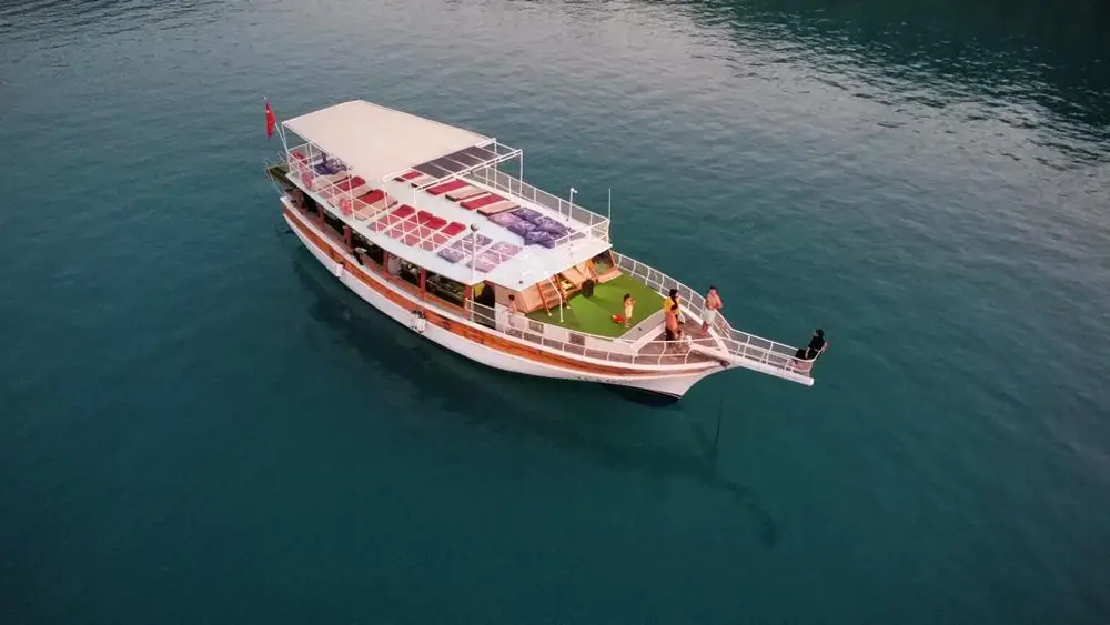 Olympos Boat Tour from Olympos Beach with Ceneviz, Sazak and Aquarium Bays image 1