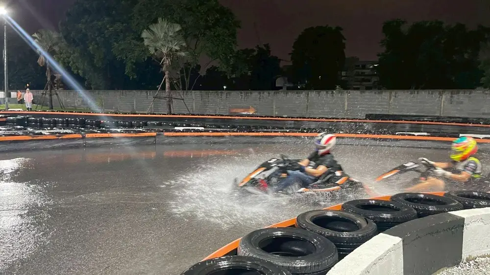 EasyKart Bangkok RCA Indoor Go-Karting Experience görseli 3