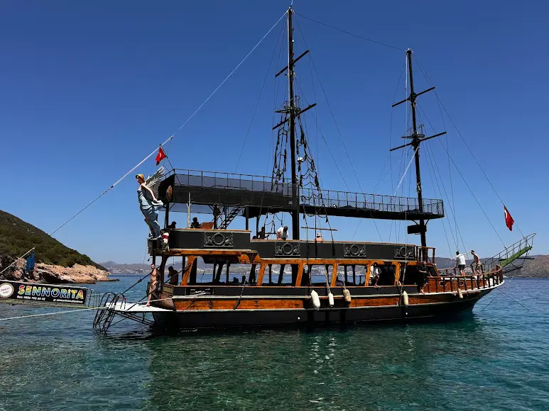 Sennorita Bodrum Party Boat | DJ, Dance, Foam Party and Bodrum Bays image 2