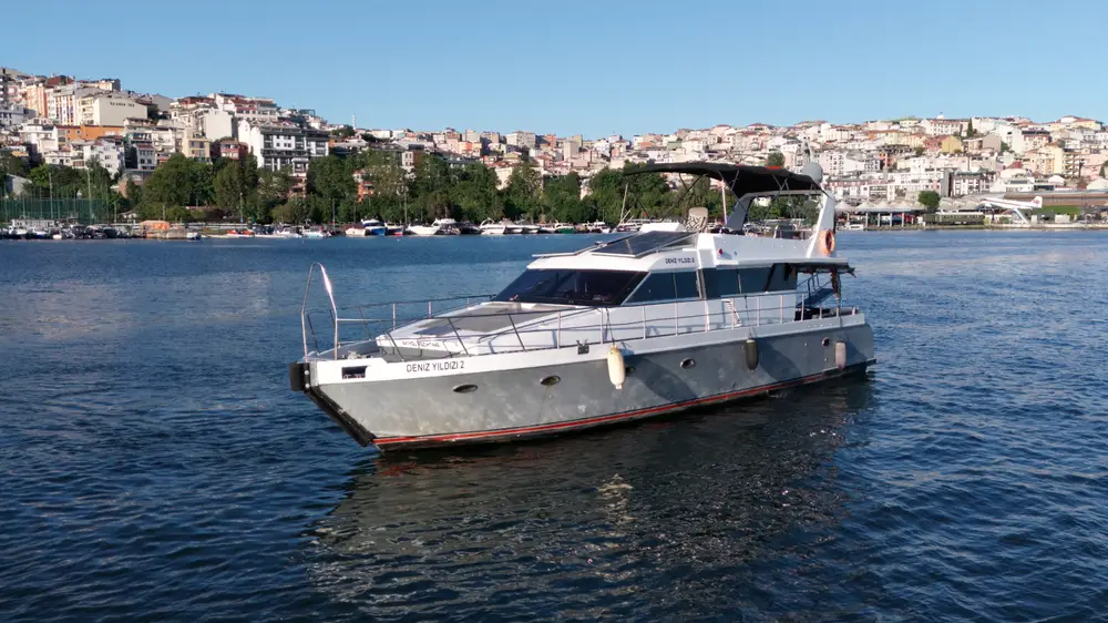 Istanbul Private Bosphorus Yacht Tour on 18m Deniz Yıldızı 2 Sea Star image 2