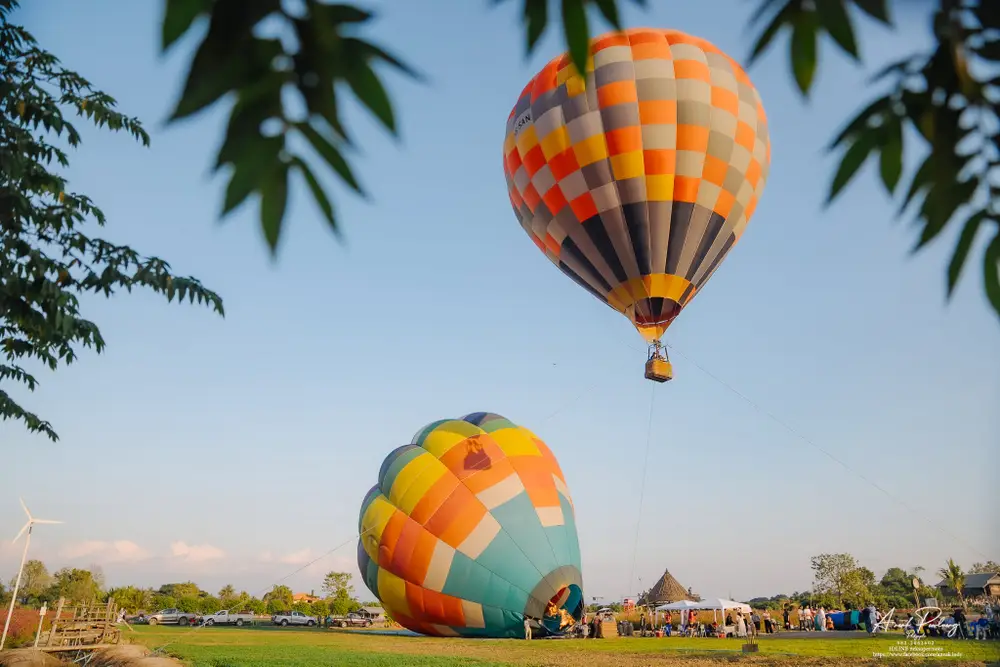 Chiang Mai Sunset Tethered Hot Air Balloon Experience image 3