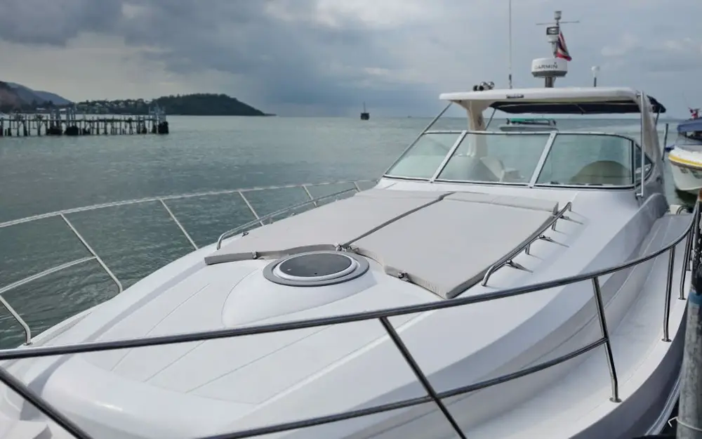 Oryx 40 Private Luxury Yacht Charter in Koh Samui image 3