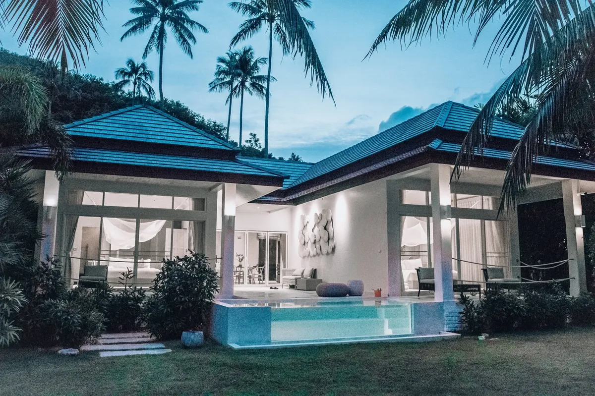 2 Bedroom Beachfront Private Pool Villa in Phang Nga Bay: фото 2