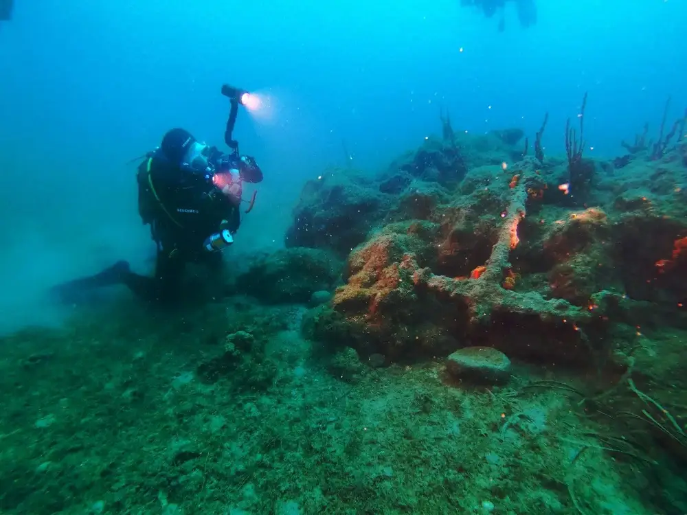 Ayvalik Scuba Diving and Try Dive Boat Tour with Ayvalik 3 Sea image 2
