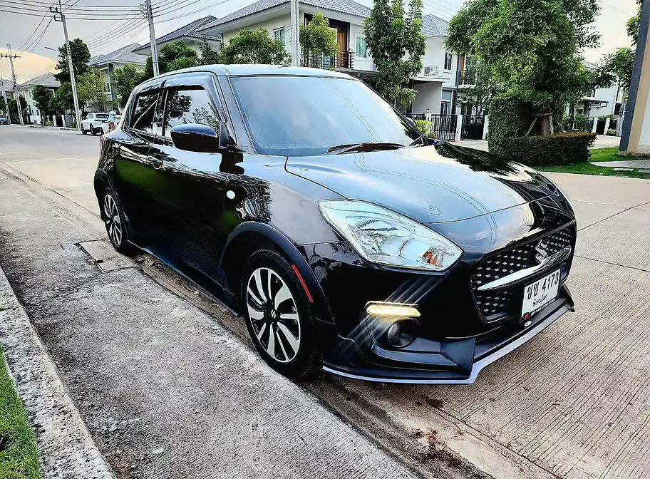 صورة مرسيدس بنز GLA 200 للإيجار رقم 2