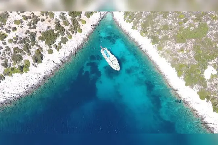 Çeşme Okeanos Boat Tour | Eşek Island & Aegean Bays with Lunch image 3