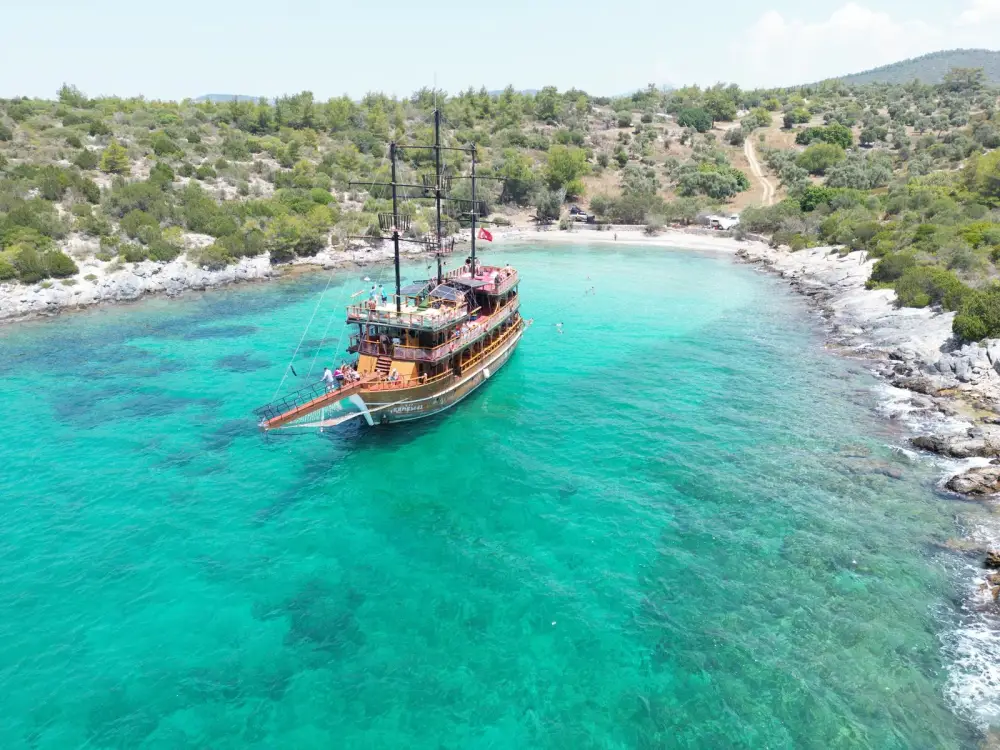 VIP Erdem 41 Didim Boat Tour | 5 Bays, Swimming, Snorkeling & Lunch image 3