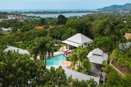 Private 3 Bedroom Villa with Rock Pool, Jacuzzi & Sea Views in Bophut