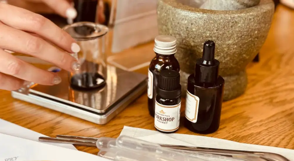 صورة ورشة عمل مستحضرات التجميل العشبية في فوكيت رقم 3