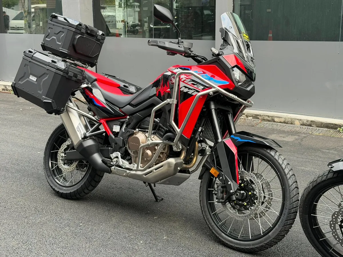 صورة Kawasaki Versys 650 2023 TFT for rent رقم 3