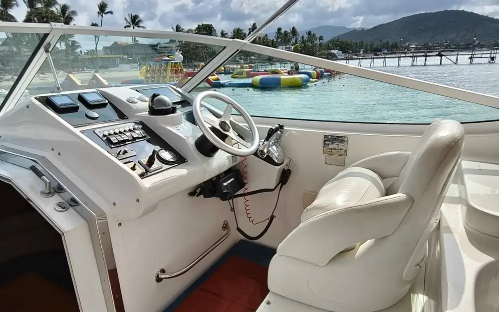 Oryx 40 Private Luxury Yacht Charter in Koh Samui image 2