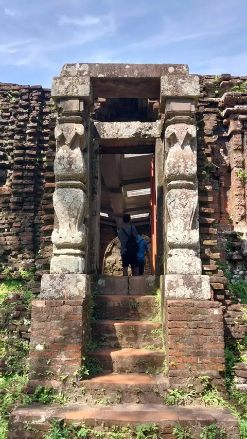 My Son Sanctuary Tour with Lunch and River Boat 3