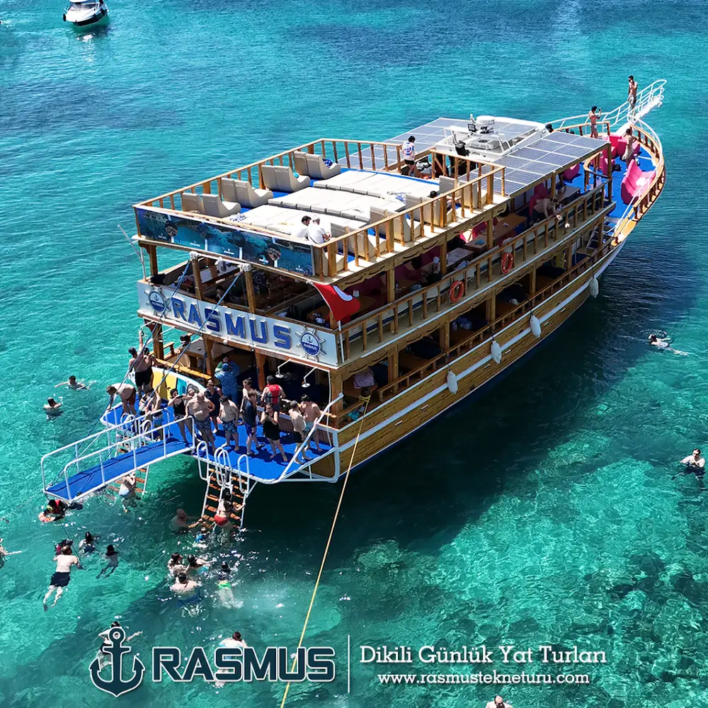 Rasmus Dikili Boat Tour: Four Bays, Lunch, Swimming and Island Views image 1