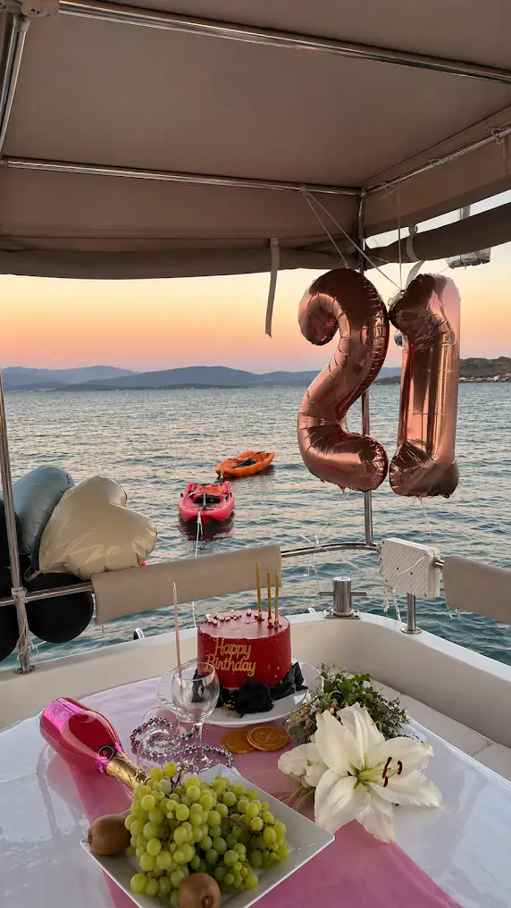 Private Yacht & Island Tour in Urla, İzmir | Yassıca Island & Sunset image 3
