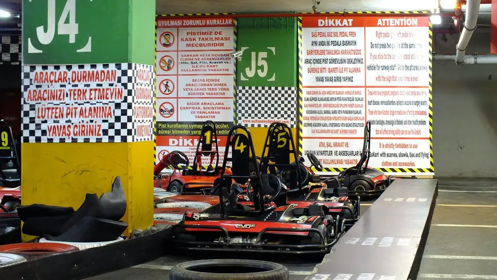 Istanbul Sultanbeyli Indoor Go-Kart Driving Experience image 2