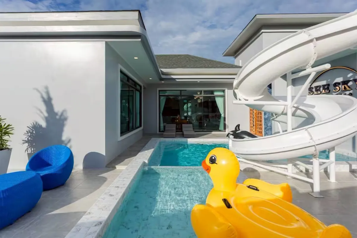 Imagen 2 de See Sky Pool Villa 3 Bedroom Private Pool Villa with Water Slide in Ao Nang