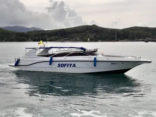 Daily/Hourly Speedboat for rent to explore islands