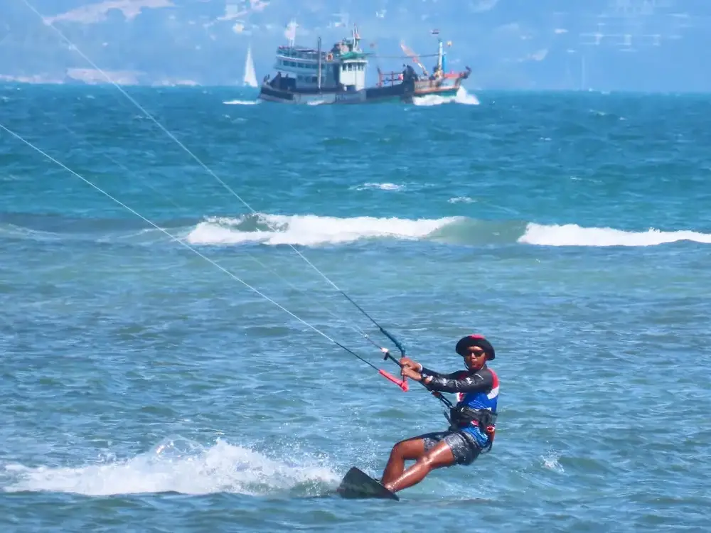 Koh Phangan Kitesurfing Experience with Siam Pro Kite image 1