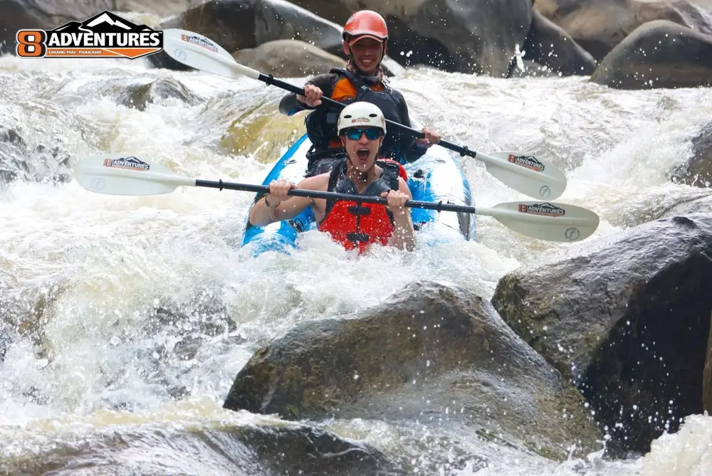 8 Adventures Chiang Mai 8 km Family Whitewater Rafting görseli 1