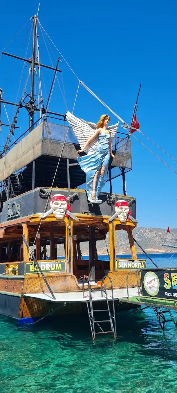 Sennorita Bodrum Party Boat | DJ, Dance, Foam Party and Bodrum Bays image 1