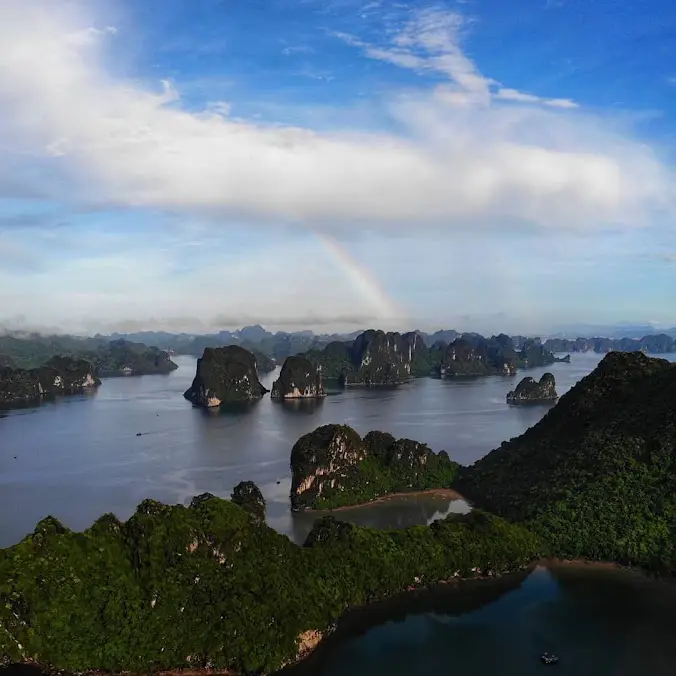 Ha Long Bay 2-Day Oasis Bay Party Cruise Tour with Kayaking and Overnight Stay image 3