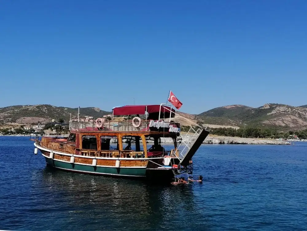 Delphin Tours: Full-Day Foça Islands and Bays Cruise with Lunch image 1