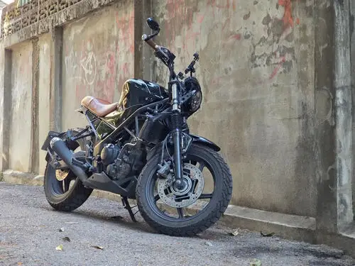 صورة هوندا CB300 سعة 300 سي سي للإيجار رقم 2