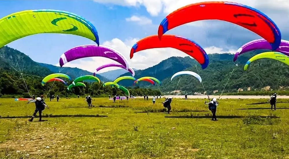 Alanya Tandem Paragliding Flight with Zeus Paragliding image 2