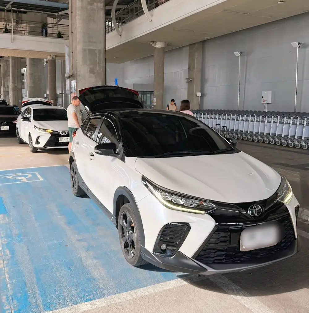 صورة سيارات MG5 و Toyota Bios و Yaris للإيجار رقم 3