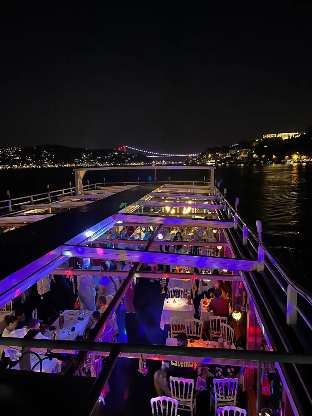Istanbul Bosporus Dinner Cruise Experience with Turkish Night Show Bild 1