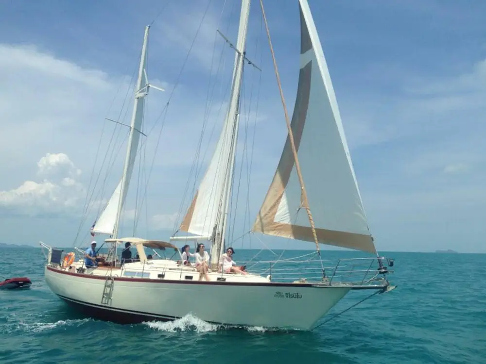 Geronimo 44ft Private Sailing Yacht Charter in Koh Samui image 3