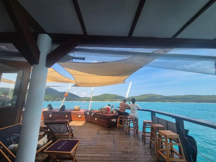 Heaven Samui Pig Island Day Trip and Floating Platform Experience image 3