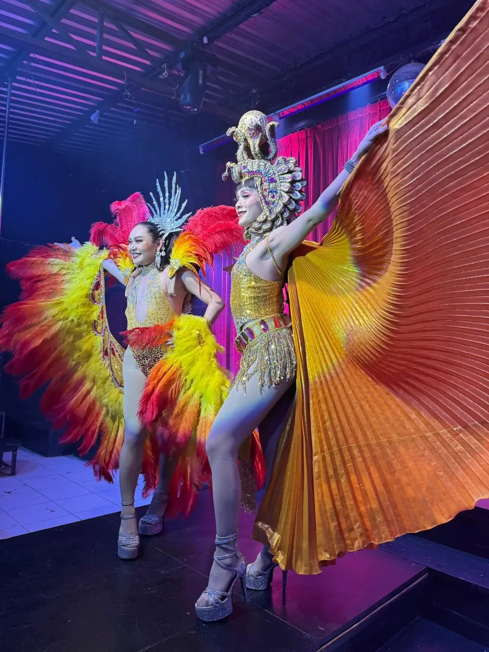Chiang Mai Cabaret Show Ticket at Anusarn Market Night Bazaar image 3