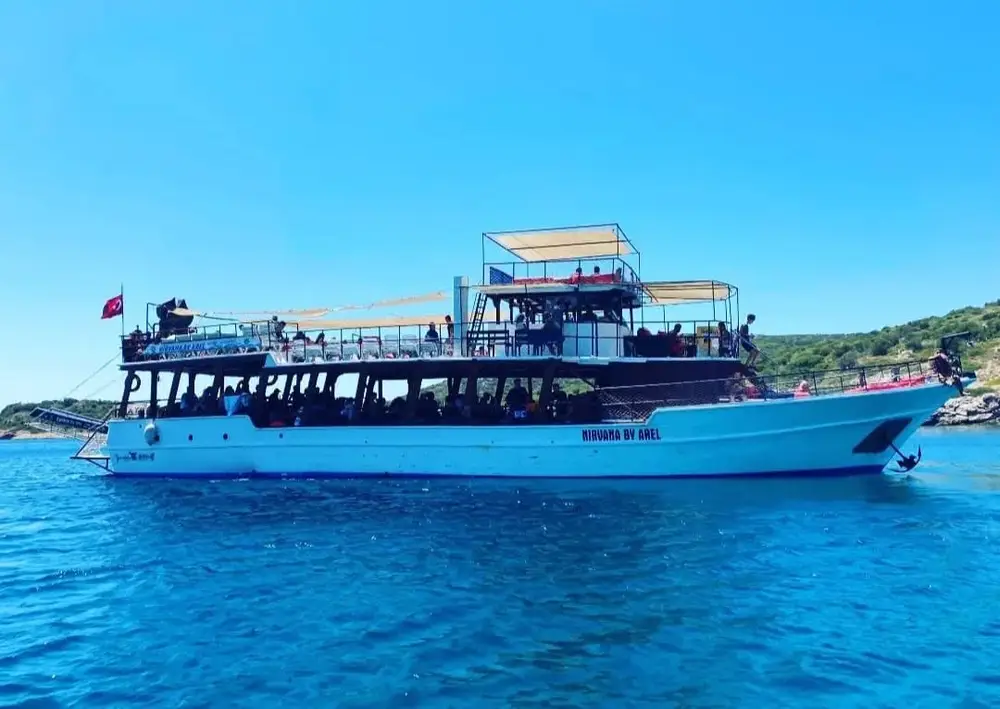 Çeşme Nirvana Boat Tour | Aegean Bays, Swimming & Lunch image 2