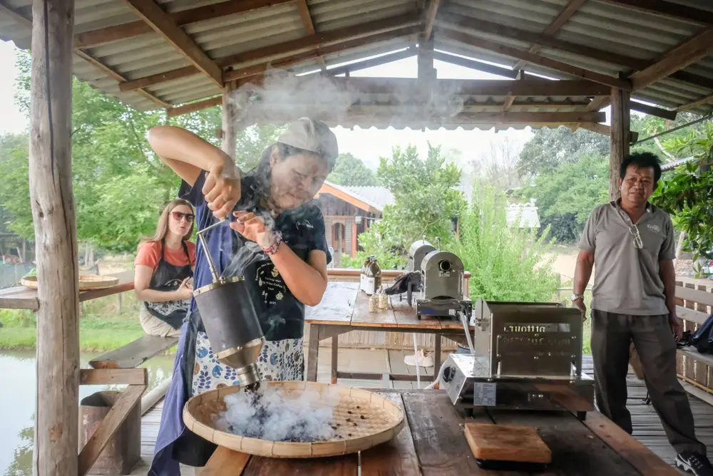 Jungle Trek, Roast & Brew Authentic Karen Coffee Farm Adventure in Chiang Mai görseli 1
