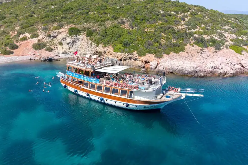 Lady Bente Çeşme Daily Boat Tour | 3 Bays, Swimming & Lunch image 2